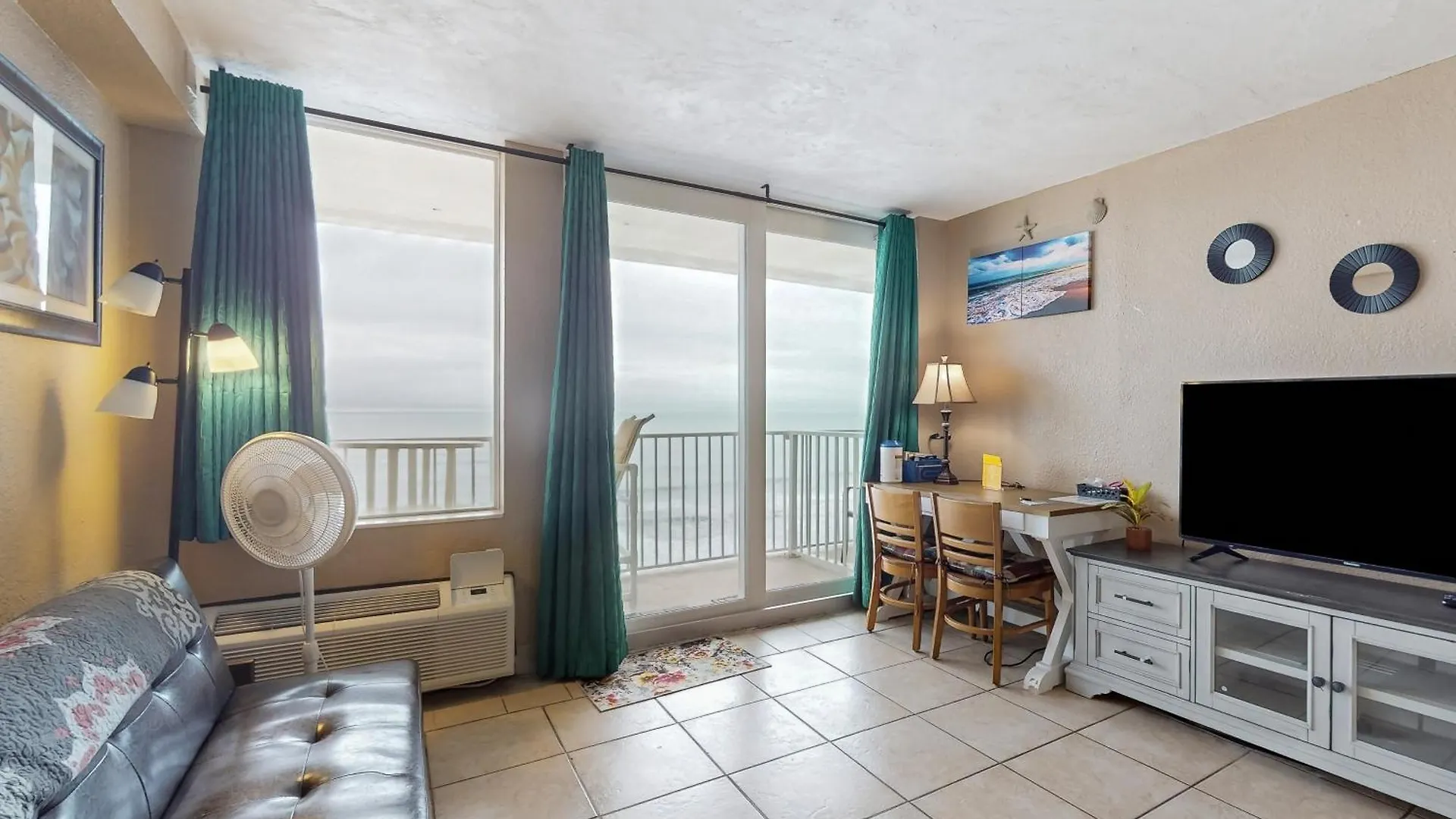 Harbour Beach Resort Unit 808 Daytona Beach Hotel